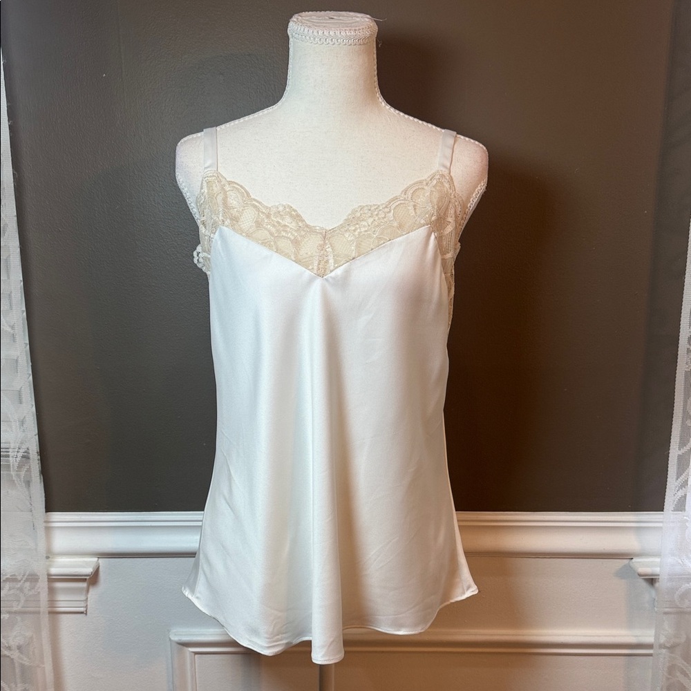 Flora Nikrooz Ivory Satin Lace Cami Coquette Minimalist Y2K Top